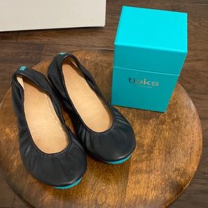 Black Tieks - Size 7
